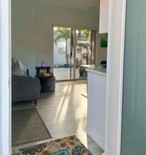 408 NW 28th St in Wilton Manors, FL - Building Photo - Building Photo