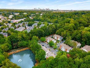 1292 Keys Lake Dr NE in Atlanta, GA - Building Photo - Building Photo