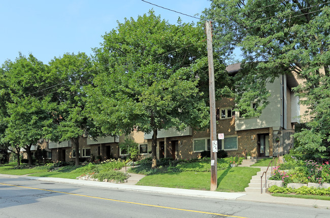 180-198 Hess St S in Hamilton, ON - Building Photo - Primary Photo