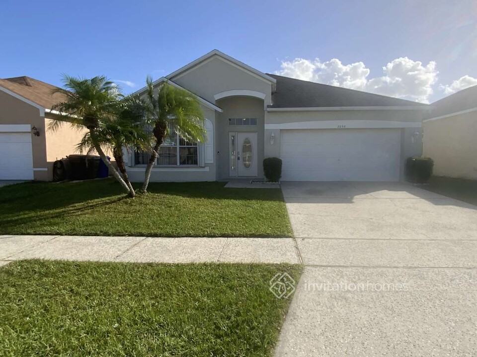 2256 Mallard Creek Cir in Kissimmee, FL - Building Photo