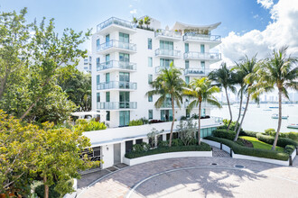 1470 16th St in Miami Beach, FL - Building Photo - Building Photo