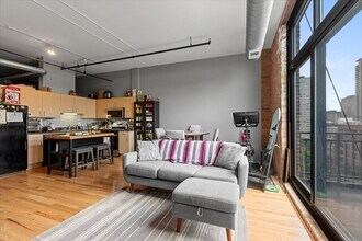 2024 S Wabash Ave in Chicago, IL - Building Photo - Building Photo