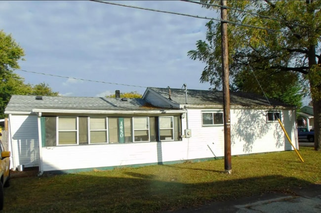 property at 1450 W 14th St