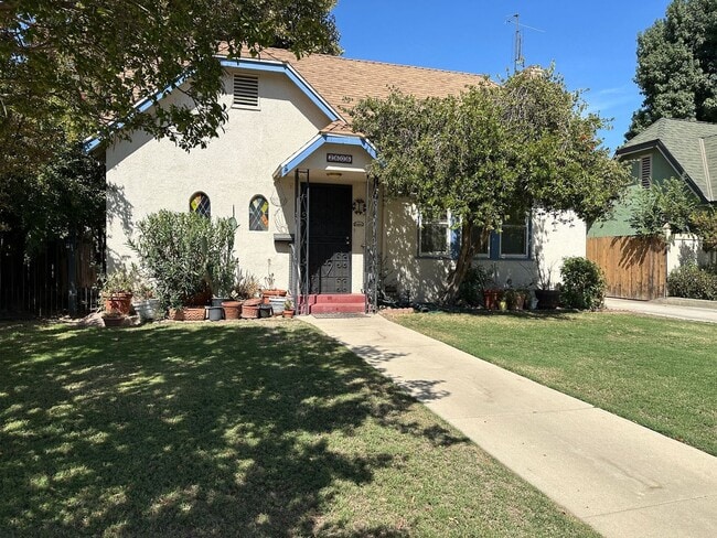 property at 2606 Sunset Ave