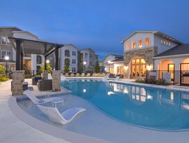 Lucero in San Antonio, TX - Building Photo