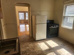 3127 N Bartlett Ave in Milwaukee, WI - Building Photo - Building Photo