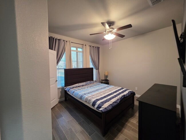 property at 9136 Grovehurst Rd