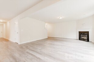 27 Iron Horse Ct in Blythewood, SC - Building Photo