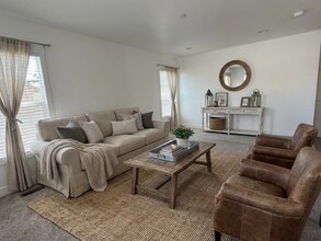 2060 N Center St in Mesa, AZ - Building Photo - Building Photo