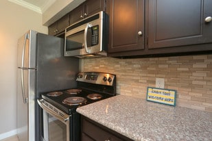 Island Bay in Galveston, TX - Building Photo