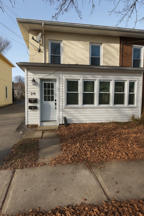 26 Forin St in Belleville, ON - Building Photo