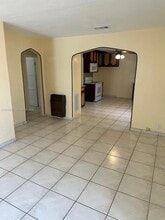 11108 Peachtree Dr in Miami, FL - Building Photo - Building Photo