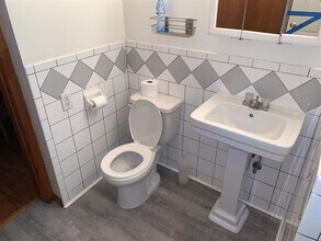 1805 Mayhew St in Tallahassee, FL - Building Photo - Building Photo