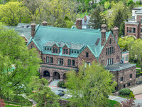 Longyear at Fisher Hill in Brookline, MA - Foto de edificio - Building Photo