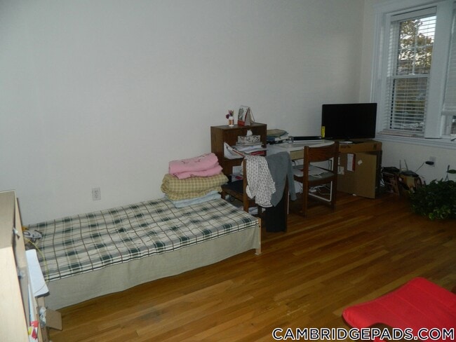 21 Wendell St, Unit 18 in Cambridge, MA - Foto de edificio - Building Photo
