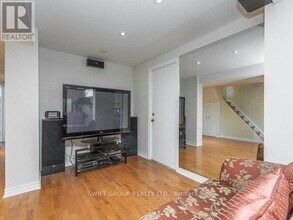 80 Tansley Ave in Toronto, ON - Building Photo - Building Photo