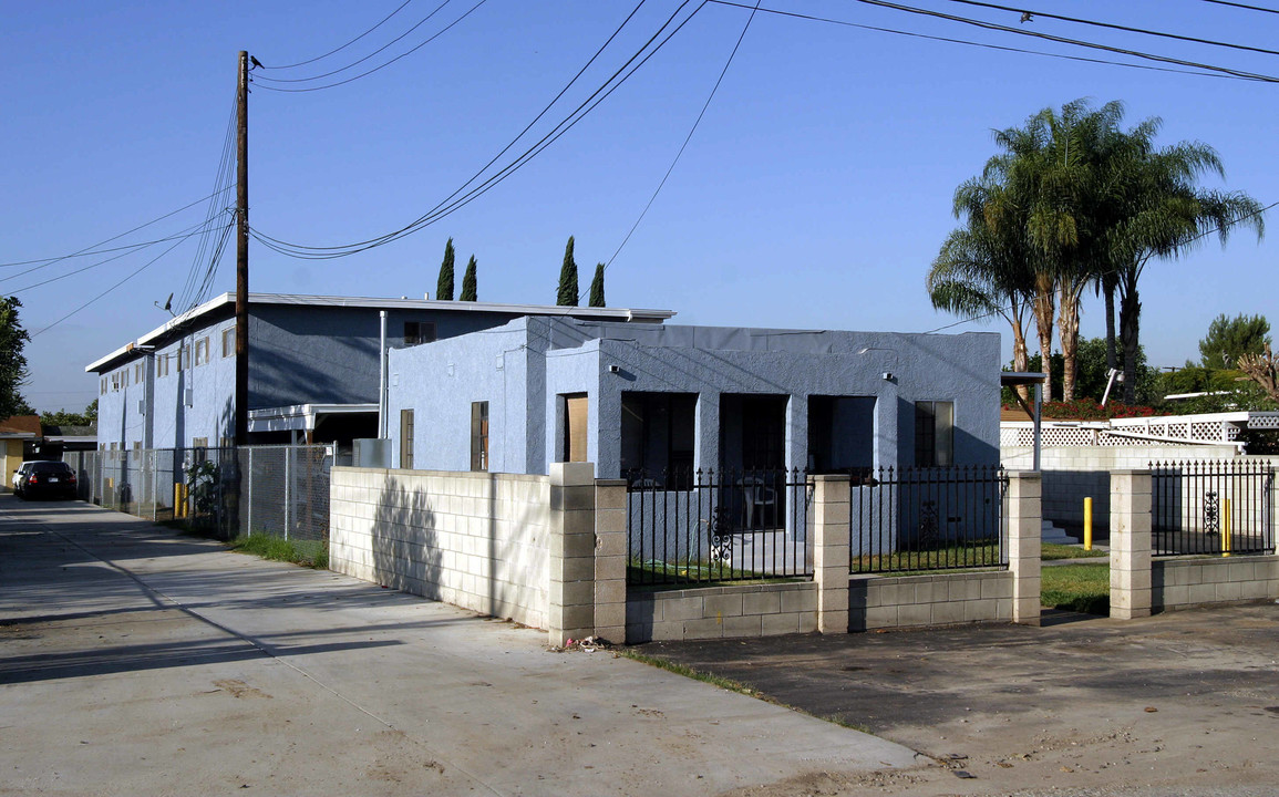 12378-12380 Clinton St in El Monte, CA - Building Photo