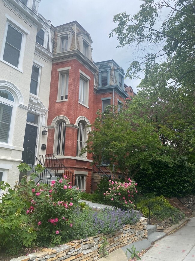 property at 1507 R St NW