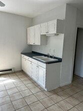 80 Cochran St in Chicopee, MA - Building Photo - Building Photo