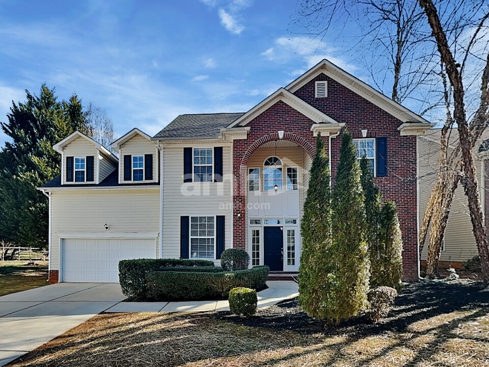 2644 Windsor Chase Dr in Matthews, NC - Building Photo