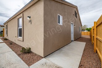 2185 E Butler Ave in Kingman, AZ - Foto de edificio - Building Photo