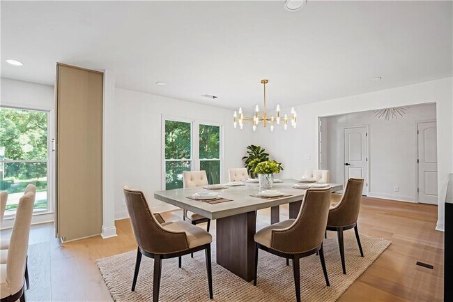 200 Nestor Ct in Roswell, GA - Building Photo - Building Photo