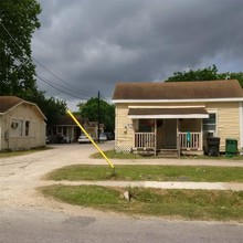 4011-4017 Robertson St in Houston, TX - Building Photo - Building Photo