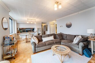 300 NEWARK St in Hoboken, NJ - Building Photo - Building Photo