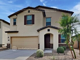 5735 W Illini St in Phoenix, AZ - Building Photo