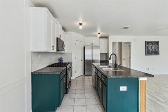 137 Preston Trail in San Marcos, TX - Building Photo - Building Photo
