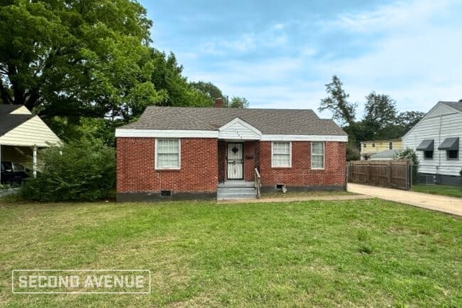 property at 1446 S Prescott St
