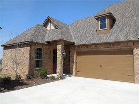 3328 Enclave Ln in Norman, OK - Building Photo