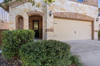 9416 Hunter Ln in Austin, TX - Building Photo - Building Photo