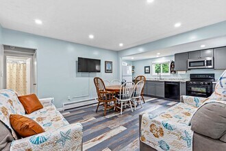 31 Foote St in Old Orchard Beach, ME - Building Photo - Building Photo