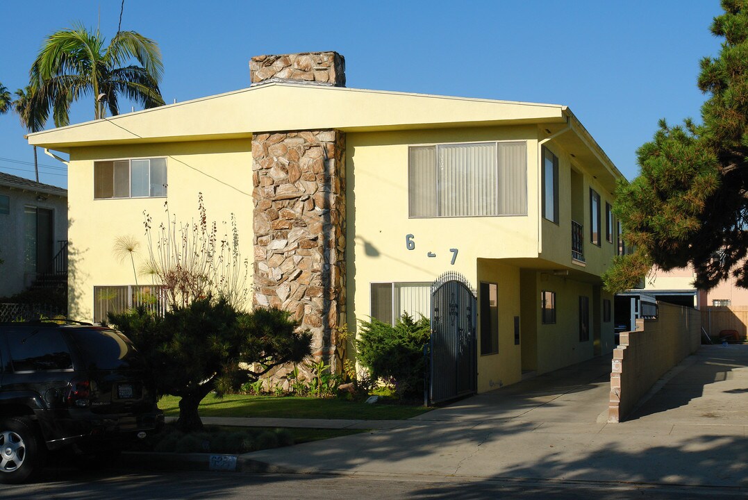 627 S Myrtle Ave in Inglewood, CA - Building Photo