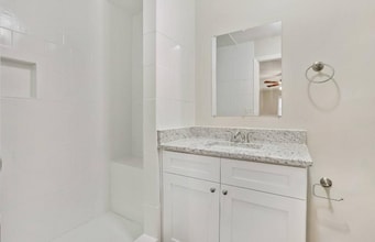 2439 Oakley Ter in Decatur, GA - Building Photo - Building Photo