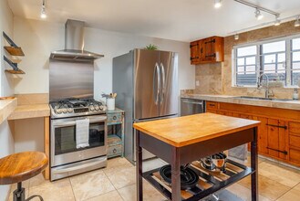906 Agua Fria St in Santa Fe, NM - Building Photo - Building Photo