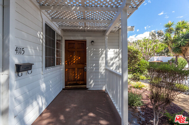 4115 Camero Ave in Los Angeles, CA - Building Photo - Building Photo