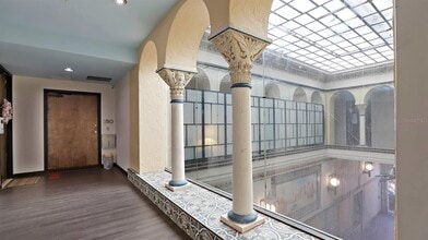 405 Central Ave in St. Petersburg, FL - Building Photo - Building Photo
