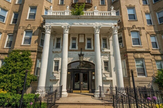 111 Park Drive in Boston, MA - Foto de edificio - Building Photo