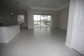 1516 NW 8th Pl in Cape Coral, FL - Foto de edificio - Building Photo