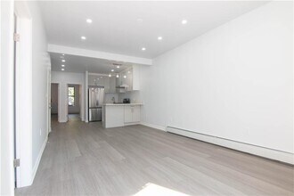 7604 5th Ave in Brooklyn, NY - Building Photo - Building Photo