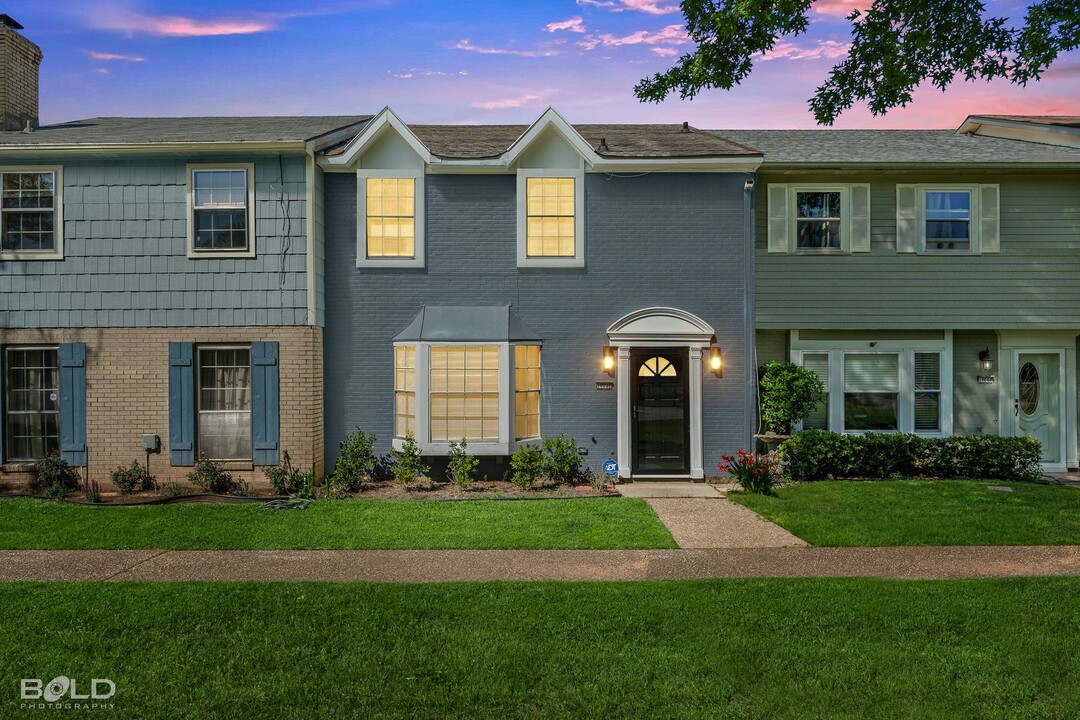 10046 Artesia Dr in Shreveport, LA - Foto de edificio
