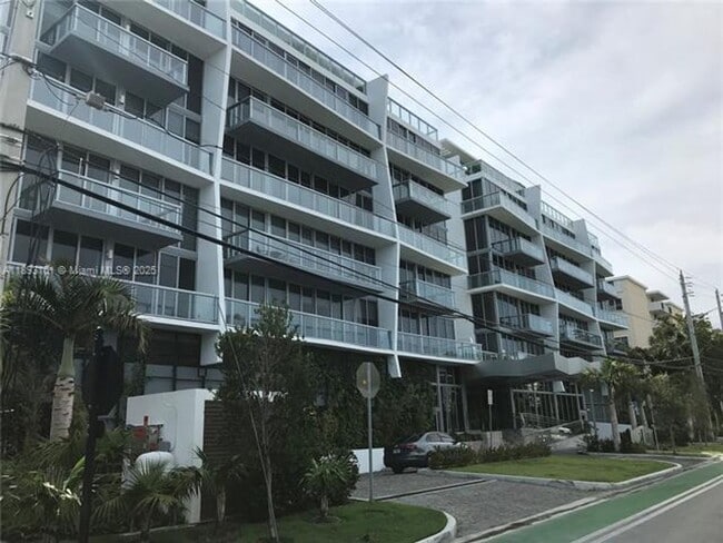 property at 9940 W Bay Harbor Dr