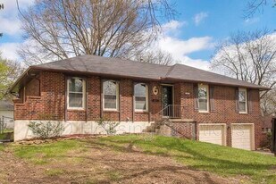 9024 E 90 Terrace in Kansas City, MO - Building Photo