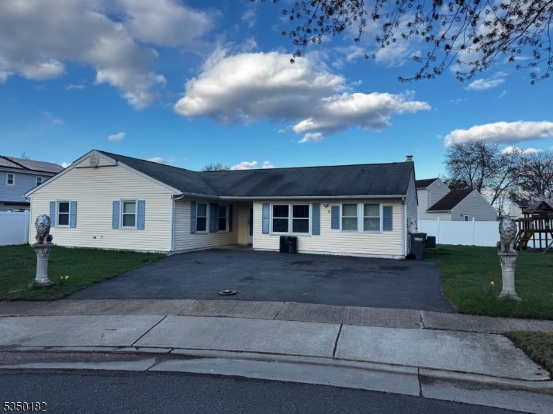 3 Joyce Dr in Piscataway, NJ - Building Photo