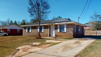 119 Nann St in Enterprise, AL - Building Photo