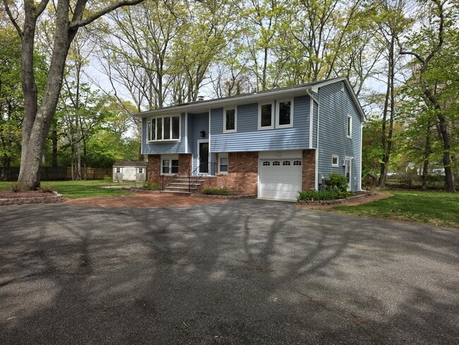 property at 37 South Ln