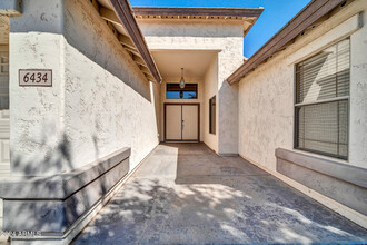 6434 W Kristal Way in Glendale, AZ - Building Photo - Building Photo