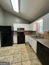 405 White Pines Dr in Dallas, GA - Foto de edificio - Building Photo